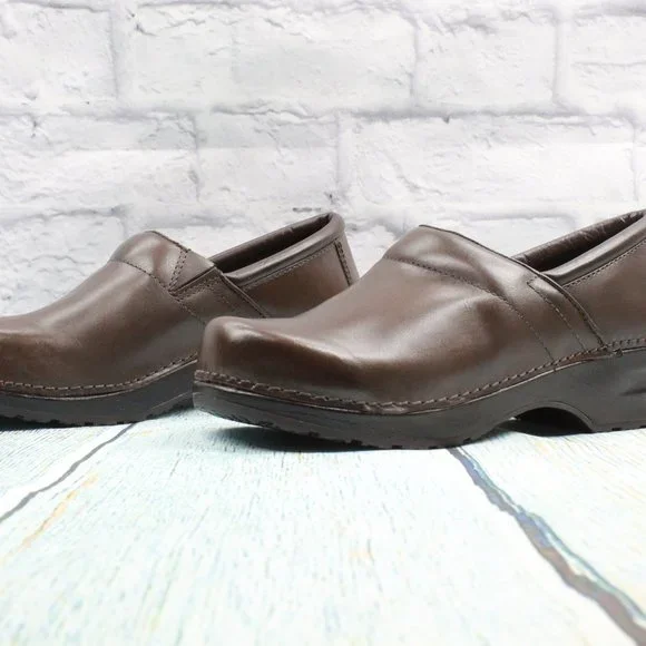 LL Bean Leather Clogs Brown Comfort Professional Nurse Shoes Size 8.5 M - Picture 2 of 9